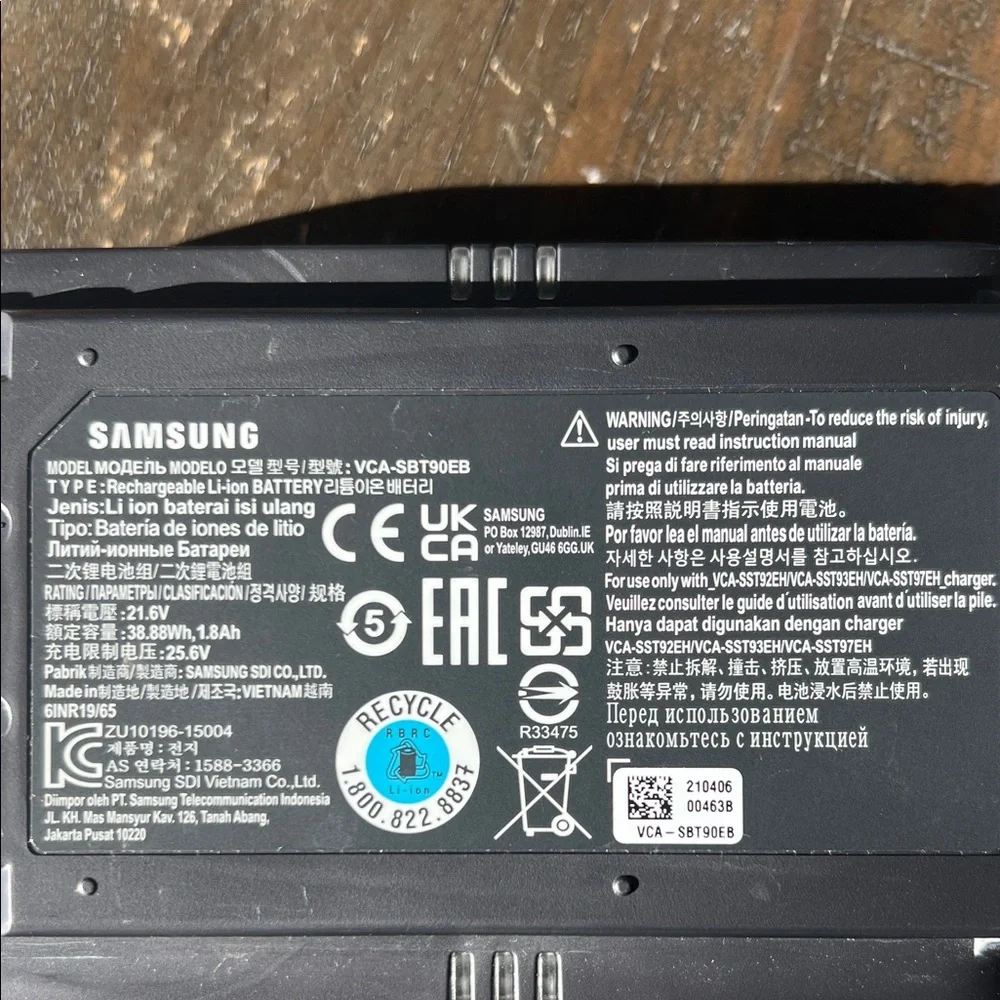 Samsung Cordless Vacuum Charging Dock with and Battery - Picture 2 of 2